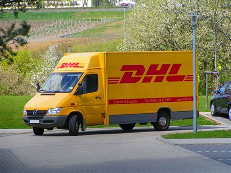 Dhl Express Anuncia Sus Ajustes De Tarifas Para En Rep Blica