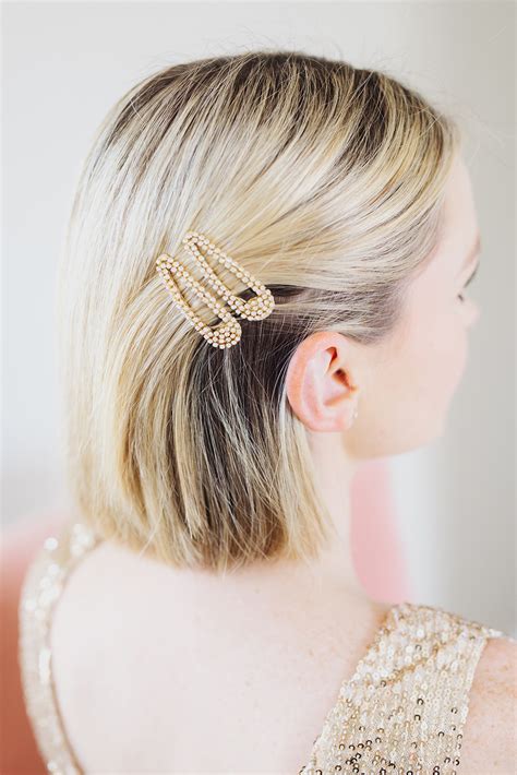 Cute Holiday Hair Accessories For Short Hair | Poor Little It Girl