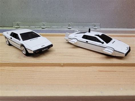 LOTUS ESPRIT S1 James Bond 007 The Spy Who Loved Me 2014 Hot Wheels Retro Values MAVIN