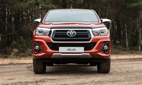 Ans Et Un Nouveau Look Pour Le Toyota Hilux Farm Connexion