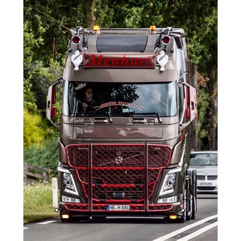 Trux Frontschutzbügel für den Volvo FH4 und FH5 Go in Style nl