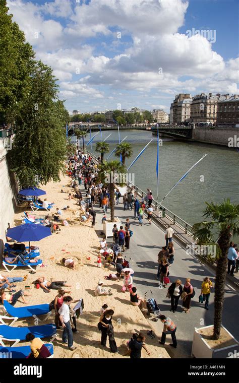 France Ile De France Paris Plage Urban Beach People Walk On Voie