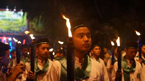 Perbedaan Bacaan Takbir Idul Fitri Dan Idul Adha Dilihat Dari Waktu