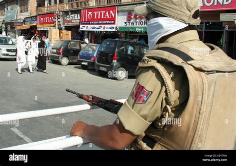 Srinagar Indian Administered Kashmir 14 August 2014 Kashmiri