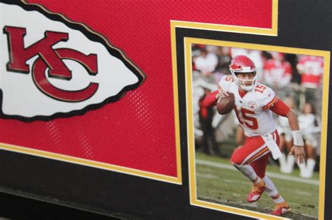 Lot Detail - Patrick Mahomes Signed Red Chiefs #15 Jersey with Two Photos - Framed BECKETT #WE24302