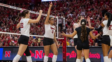 Nebraska Volleyball Dominates Iowa In Sweep