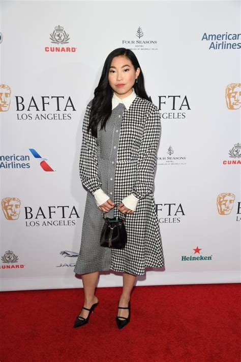 Awkwafina A Purtat O Inut Tommyxzendaya La Petrecerea Cu Ceai Bafta