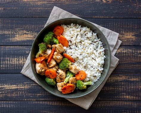 Pollo Con Arroz Br Coli Zanahoria Y Salsa De Soja Alimentaci N