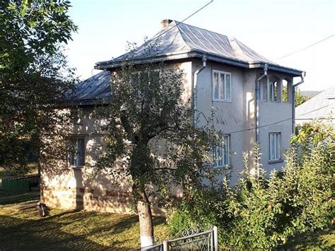 Vând casă în Bucşoaia la 5 km de Gura Humorului casa vila cu 5 camere