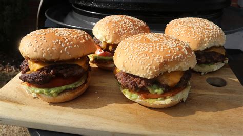 Cuisinarts Official Outdoor Cooking Ambassador Dan On The Grill