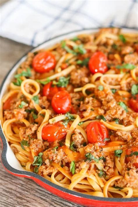 It S Dinner In Less Than 30 Minutes With This One Pot Sausage Linguine