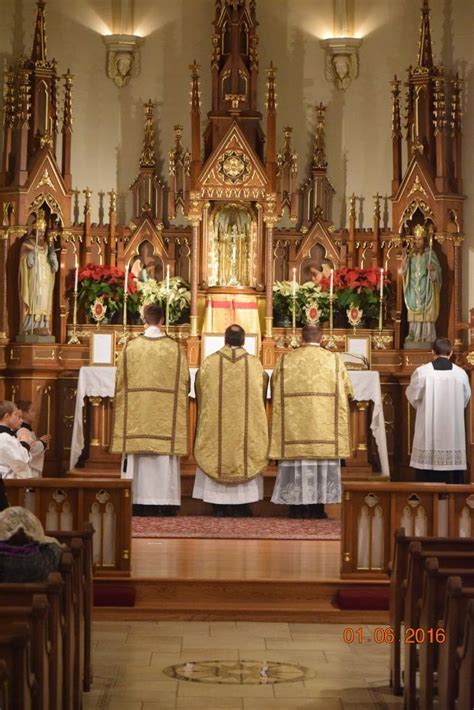 Solemn Mass For The Feast Of The Assumption Tridentine Mass Society Of Madison