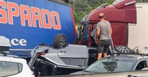 Tragico Incidente Sull Autostrada A Tra Umbria E Toscana Morte Due Donne