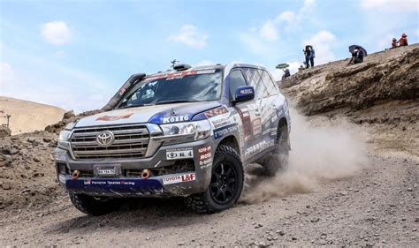 Toyota Land Cruiser Sa Z Astn Rally Dakar V Roku Spiatocka Sk