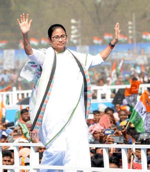 Mamata Says Will Fight Solo In Bengal Lauds Ex Ec Arun Goel For Not