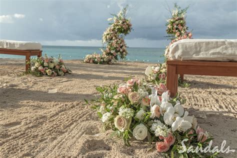 destination wedding what is 3