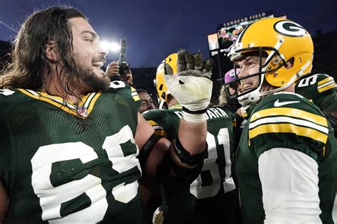 Packers O Line Takes Hit With Lt David Bakhtiari Out Ap News