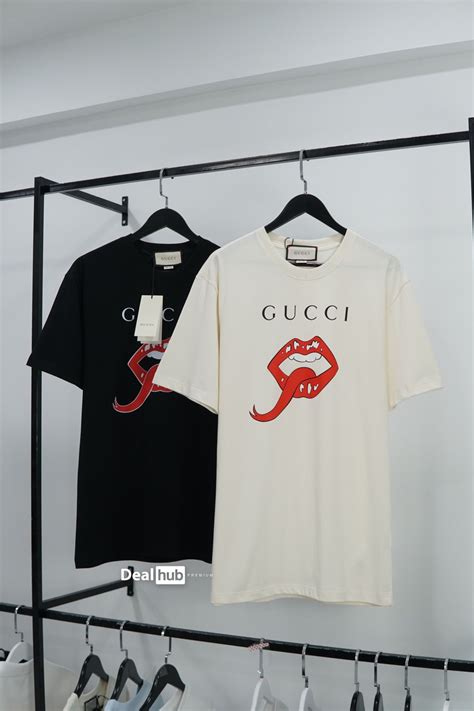 Gucci Mouth Print T Shirt Black Gc005 Deal Hub