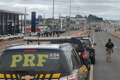 Rodovias federais têm 29 interdições e bloqueios neste sábado 19