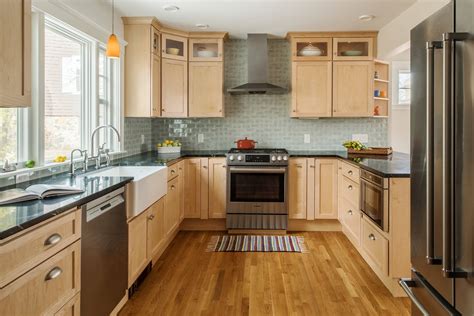 Light Wood Kitchen Cabinets With Black Countertops – Things In The Kitchen