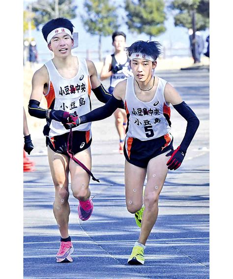 県高校新人駅伝／男子・小豆島中央、女子・高松工芸 完全vで連覇 スポーツニュース 四国新聞社