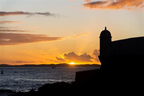 Premium Photo Beautiful Dramatic Orange Sunset