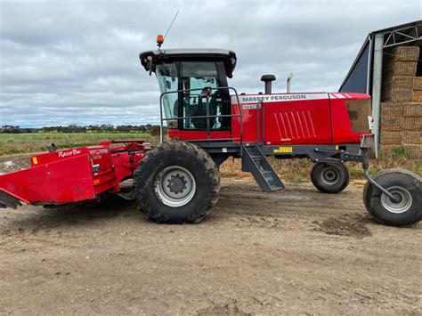 Massey Ferguson Wr 9770 Windrower With Mower Front Farm Tender