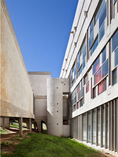 Le Corbusier Couvent Sainte Marie De La Tourette Eveux France