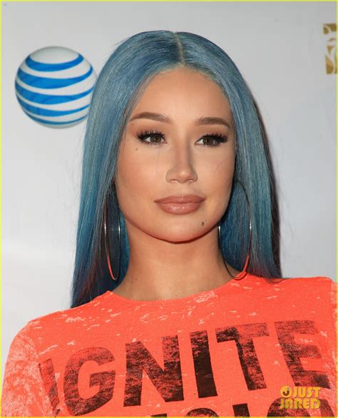 Iggy Azalea Rocks Blue Hair For Wnba All Star Weekend Show Photo