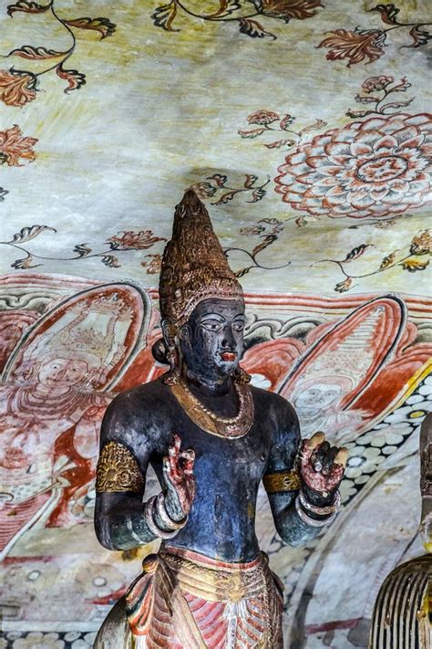 Cave Temple in Dambulla, Buddha Statues in the Fifth Cave Stock Photo ...