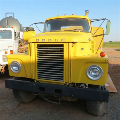 Dodge D80 D800 800 C800 Bighorn Semi Truck 555 Cummins Rockwell