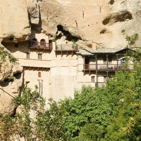 Kloster In Der Klippe In Meteora Nahe Kastraki Dorf Griechenland