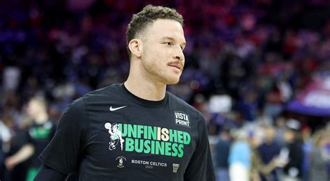 Veteran Blake Griffin Suddenly Announces Retirement