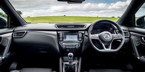 Nissan Qashqai (2017-2020) Interior & Infotainment | carwow