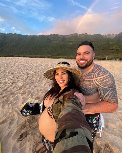 Rachael Ostovich, MMA Fighter, Continues Training During Pregnancy