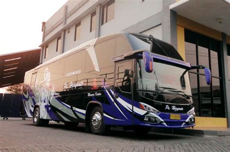 Piala Mas Pemain Lama Karoseri Asal Malang Bus And Truck Indonesia