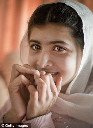 Malala Yousafzai Shooting Pakistani Girl Shot By Taliban For Inspiring