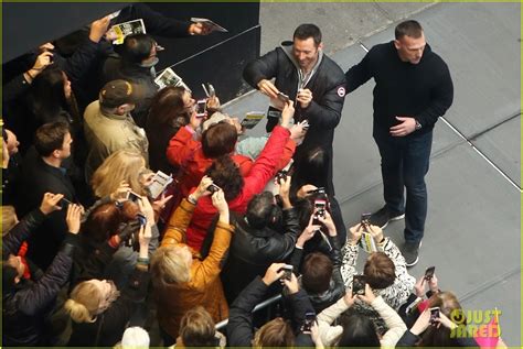 Hugh Jackman Sports A Bandage While Signing Autographs Photo 3238053