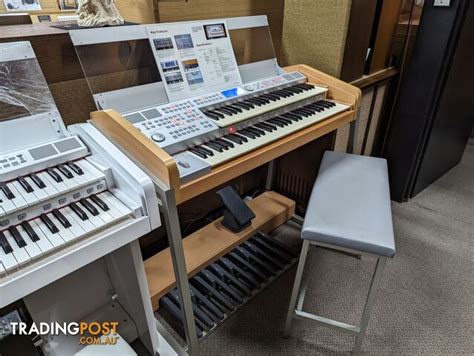 Ringway RS400 Electronic Organ