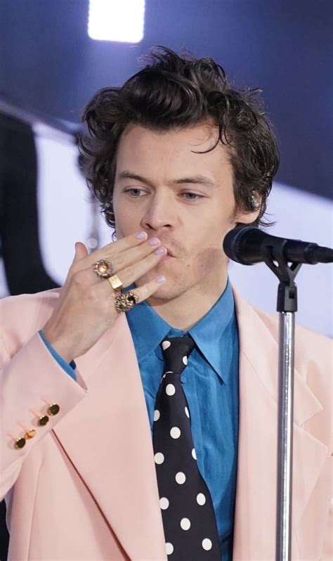 stylesnews harry performing   today show  nyc