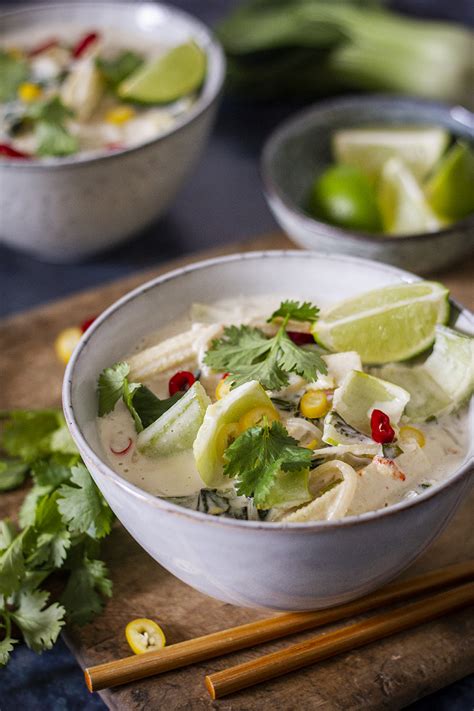 Thail Ndische Kokosmilch Suppe Mit Pak Choi Und Reisnudeln Simply Vegan