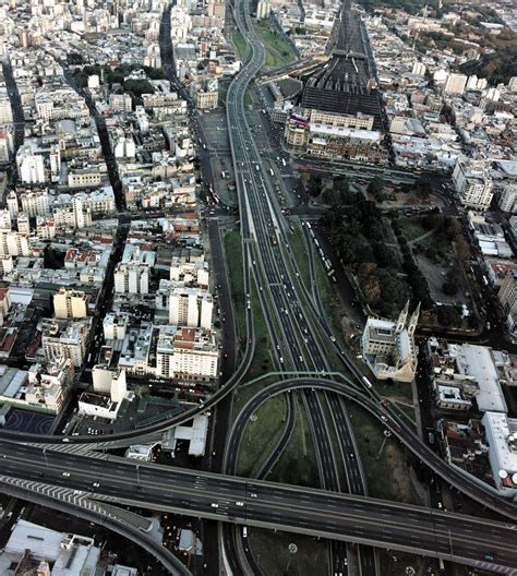 Construcción de la autopista 9 de julio, Ciudad de Buenos Aires – Roggio