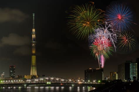 写真 【東京の花火大会】2023年7月開催の花火大会おすすめ6選！詳細と見どころをチェック Limo くらしとお金の経済メディア