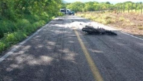 Padre E Hijo Murieron Cuando Con Su Moto Chocaron Contra Una Camioneta