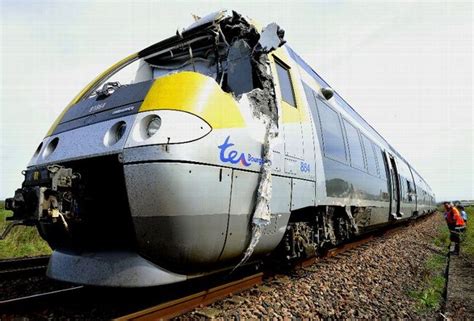 Neuf Bless S Dont Un Grave Dans Un Accident De Train Entre Cercy Et