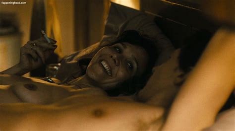 Maggie Gyllenhaal Nude The Fappening Photo 357459 FappeningBook