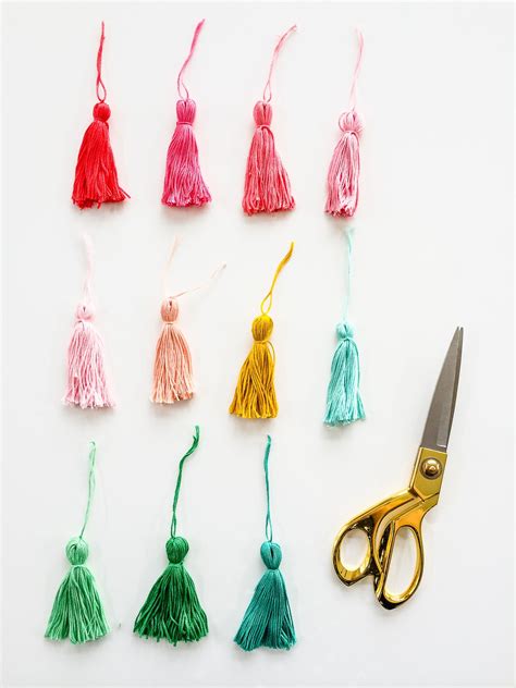 Tiny Tassel Tutorial ‹ Sweet Lulu Blog Tassels Tutorials Craft Inspiration Tassels