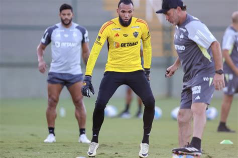 força máxima Galo encerra preparação para a estreia na Copa do