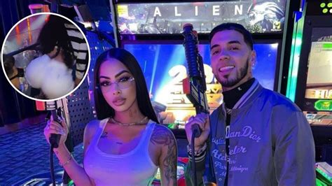 ¿sexo Con Ropa Yailin ‘la Más Viral Provoca A Anuel En Una Disco Con Atrevido Baile