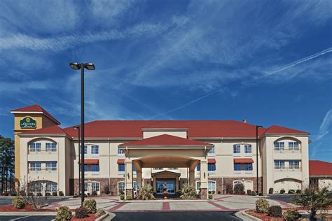 La Quinta Inn & Suites by Wyndham Searcy | Searcy, AR Hotels